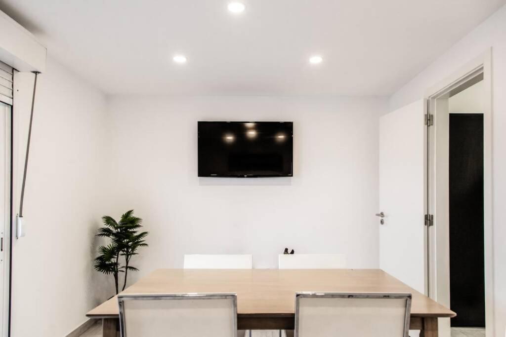 Remodeled Apartment In The City Center. 法鲁区 外观 照片