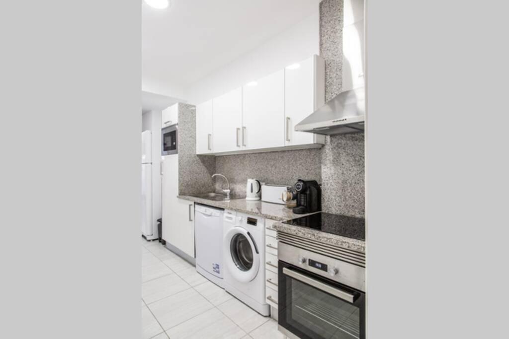 Remodeled Apartment In The City Center. 法鲁区 外观 照片